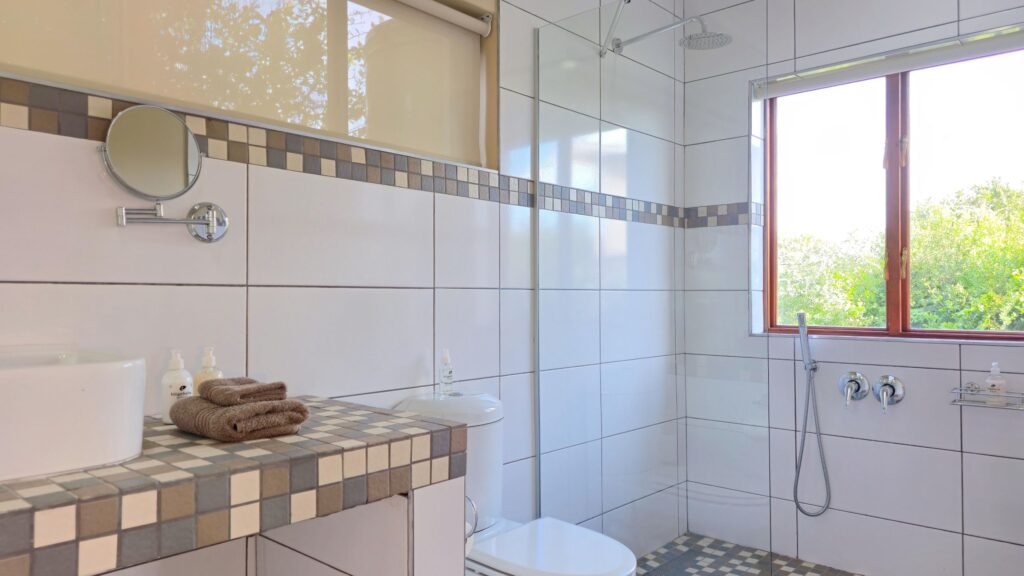 Private cottage ensuite shower bathroom